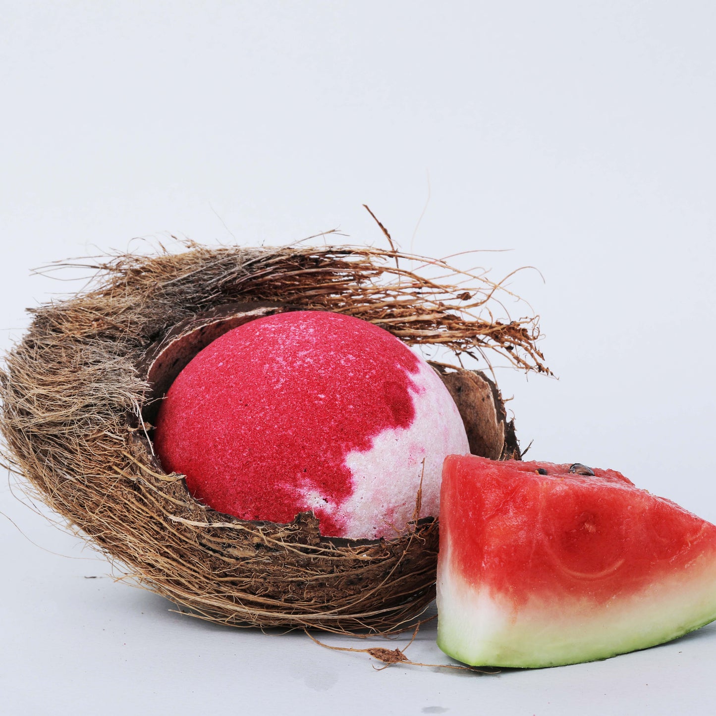 BATH TREATS Coconut Watermelon Bath Bomb